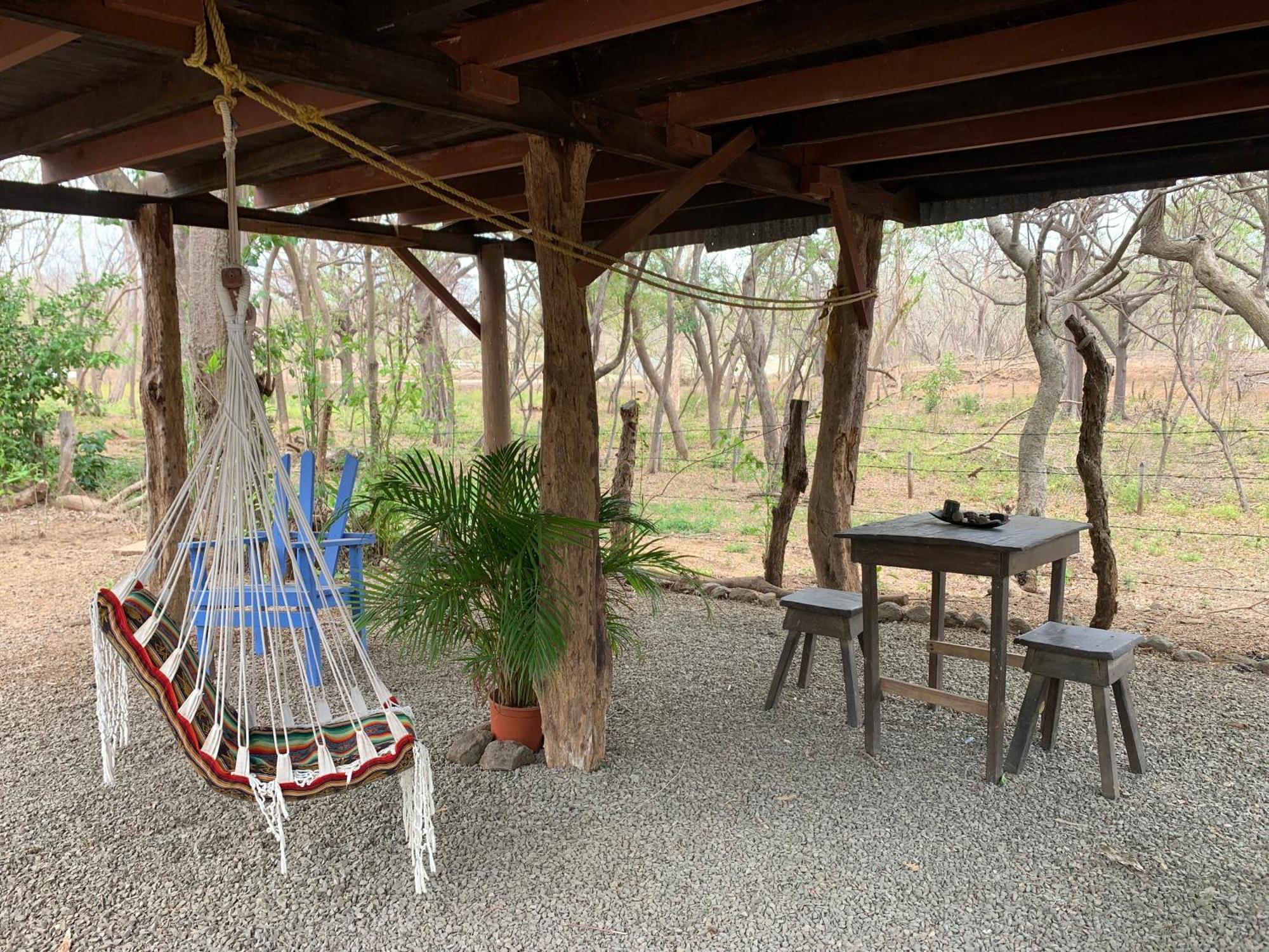 Nieves Surf Hostel And Camping Playa Avellana Exterior photo